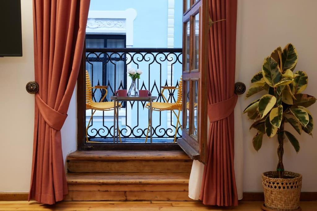 Private Building 8br @ Taksim Daire İstanbul