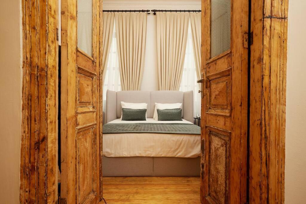 Daire Private Building 8br @ Taksim İstanbul