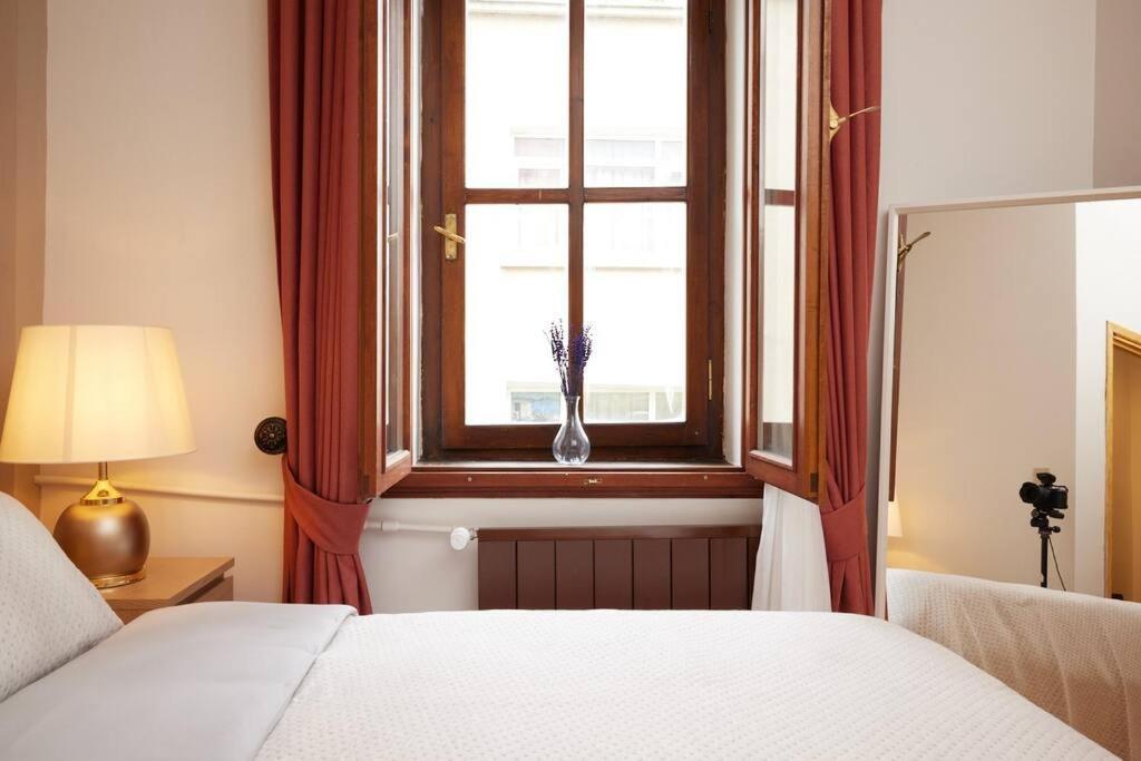 Daire Private Building 8br @ Taksim