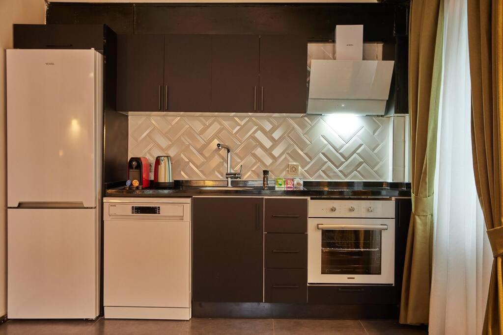 Daire Private Building 8br @ Taksim İstanbul