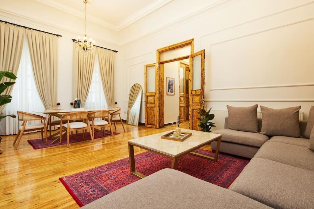 Daire Private Building 8br @ Taksim *