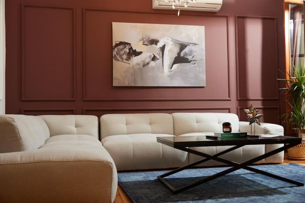 Private Building 8br @ Taksim * İstanbul